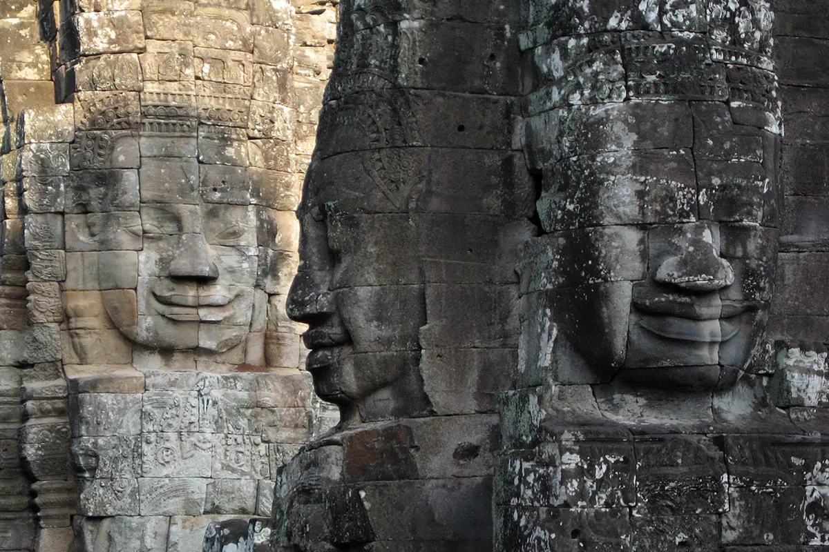 Les visages de pierre du temple du Bayon, Angkor