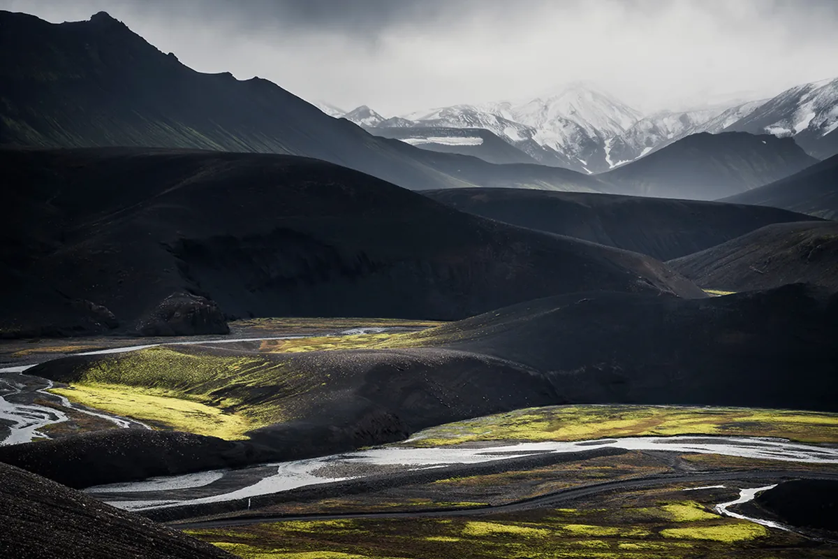 Piste dans les hautes terres d'Islande